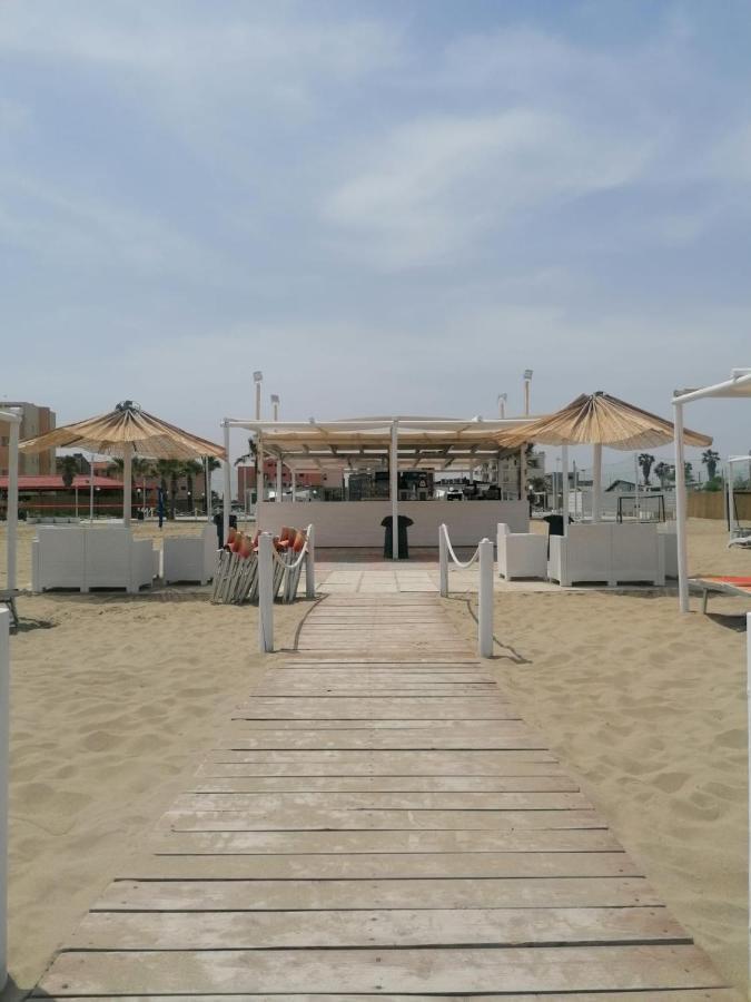 Aurora Beach & Suite Margherita Di Savoia Eksteriør bilde